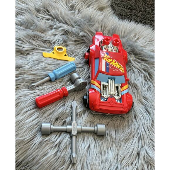 Hot Wheels Made To Race Red Car Complete with Tools Learning Building Toy - Picture 4 of 4